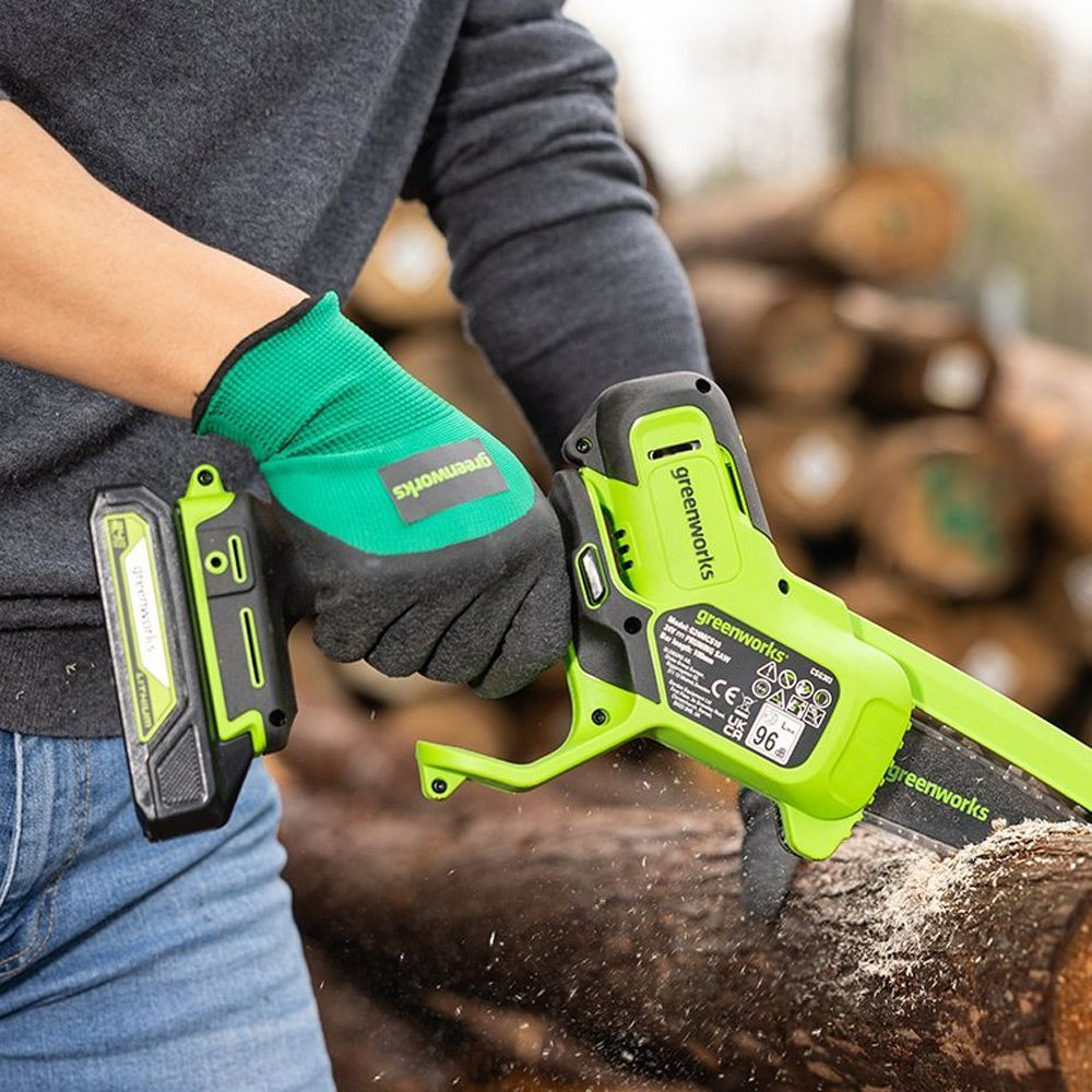 Greenworks 24V Mini Chainsaw With 2Ah Battery & 2Ah Charger